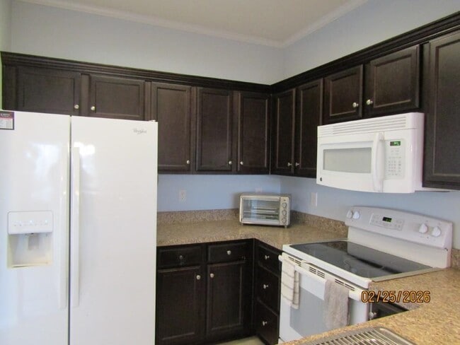 Building Photo - 144 Scotch Broom Dr