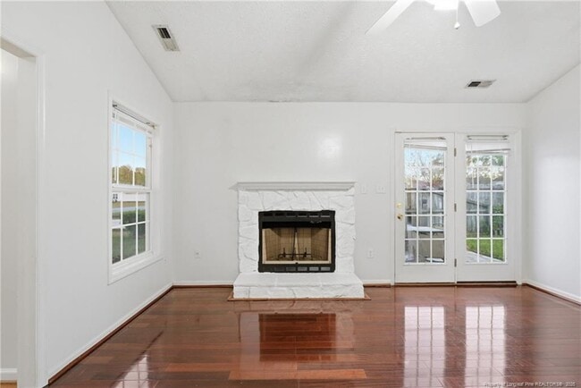 Building Photo - 419 Northwoods Dr