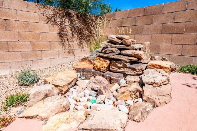 Building Photo - 10532 Coyote Canyon Pl NW