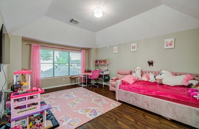 Building Photo - 12427 Shadycrest Dr