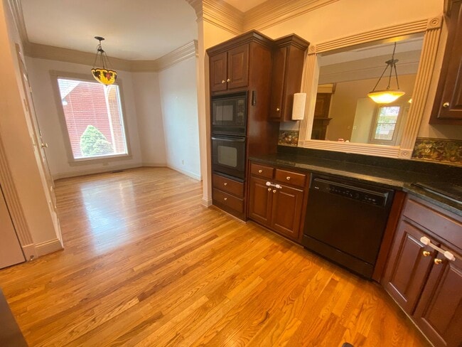 Building Photo - Beautiful home in Fairways subdivision off...