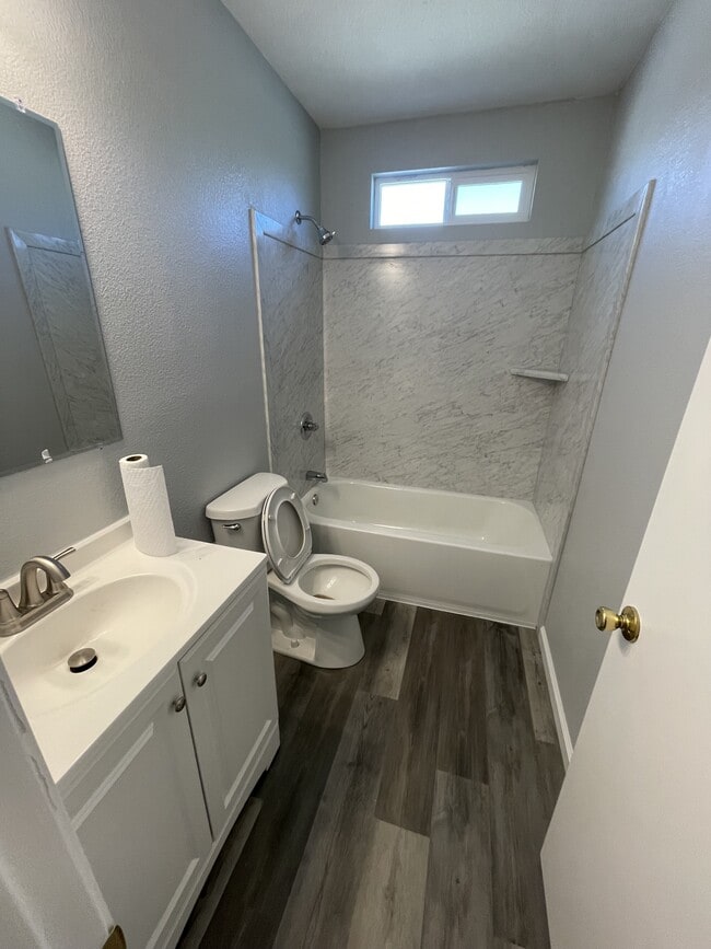 Building Photo - 1311 Lemon St