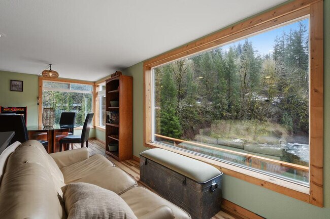 Building Photo - 11582 Washougal River Rd