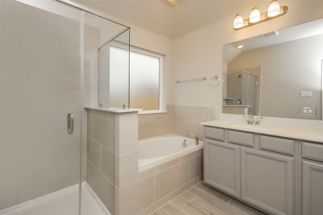 Building Photo - 610 Ellwood Terrace Ln