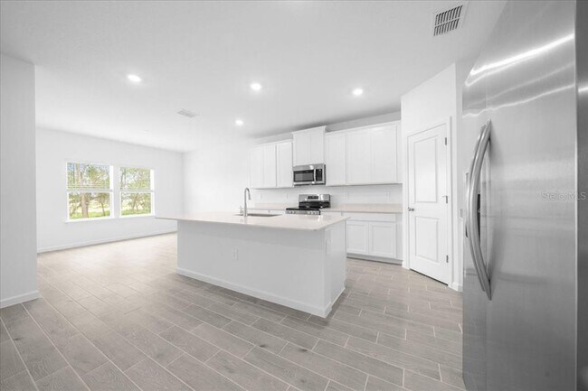 Building Photo - 8885 SW 68th Ter Rd