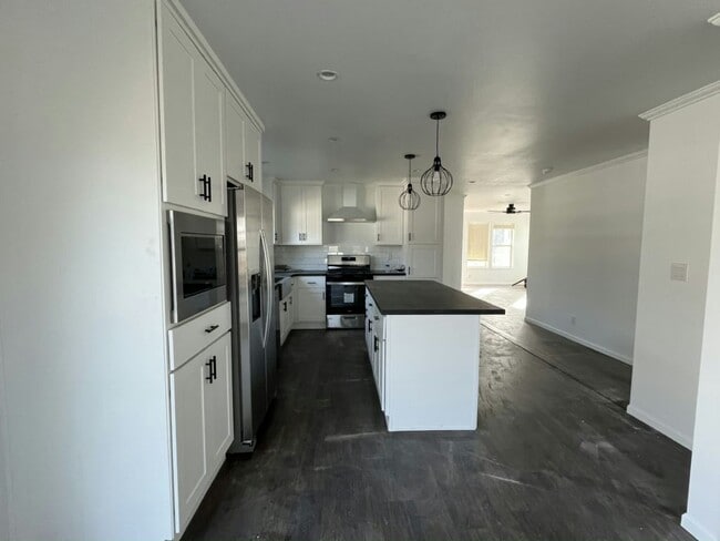 Building Photo - 691 Cimarron