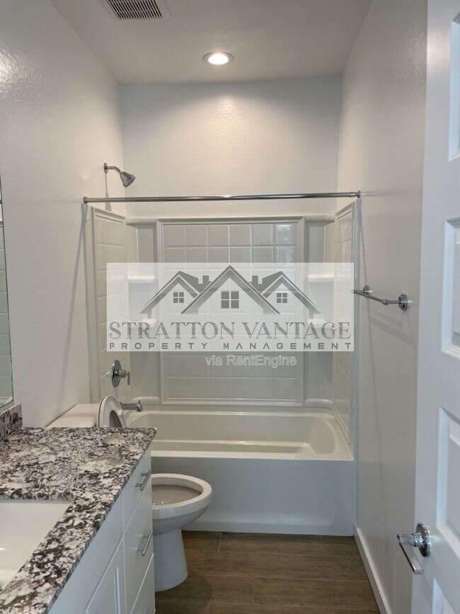 Building Photo - 5626 S 26th Ln