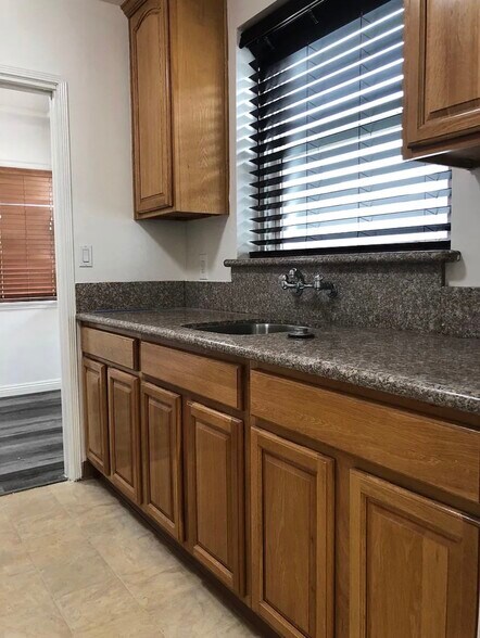 Building Photo - 1854 Garvey Ave