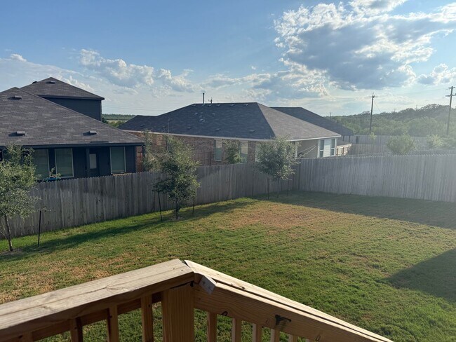 Building Photo - Spacious 5-Bed, 3-Bath Home in Brookmill –...