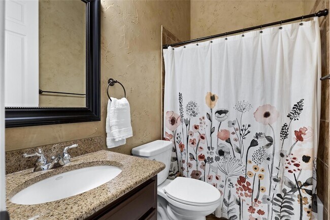 Building Photo - 1908 Thorndale Cir