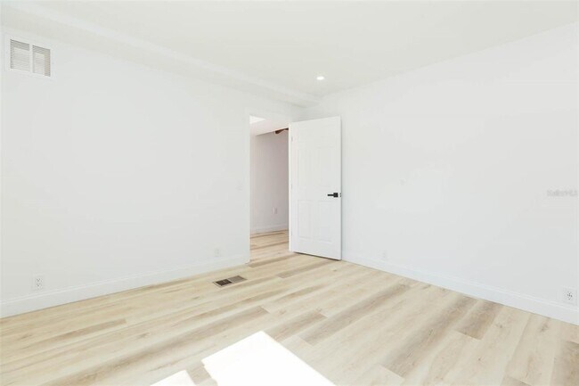 Building Photo - 9445 Cardy St