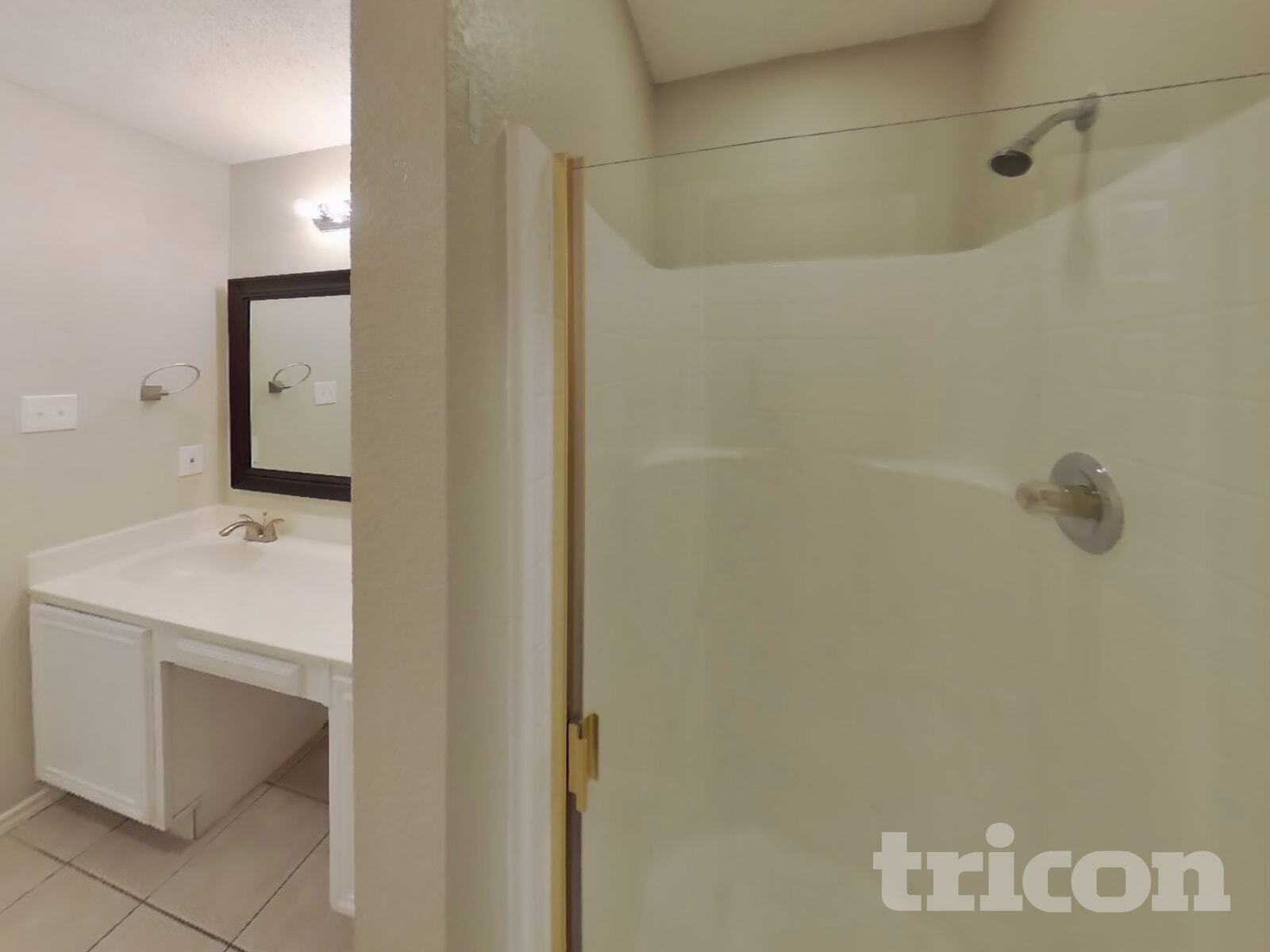 Building Photo - 1704 Fern Dr