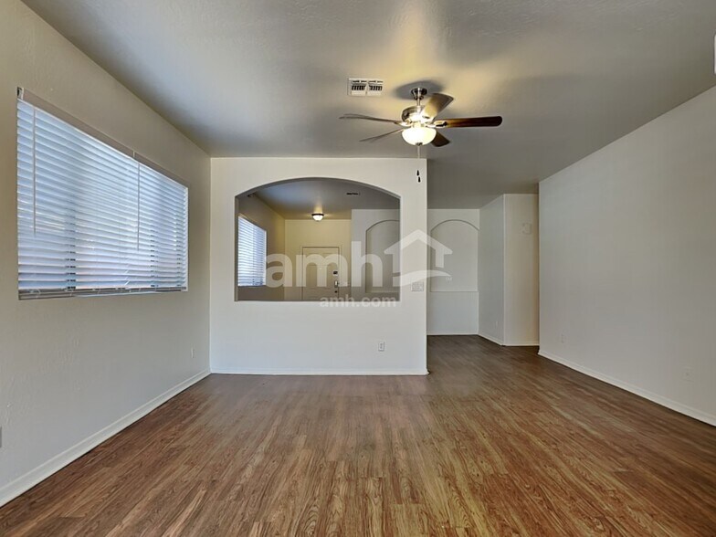 Building Photo - 11170 W Almeria Rd