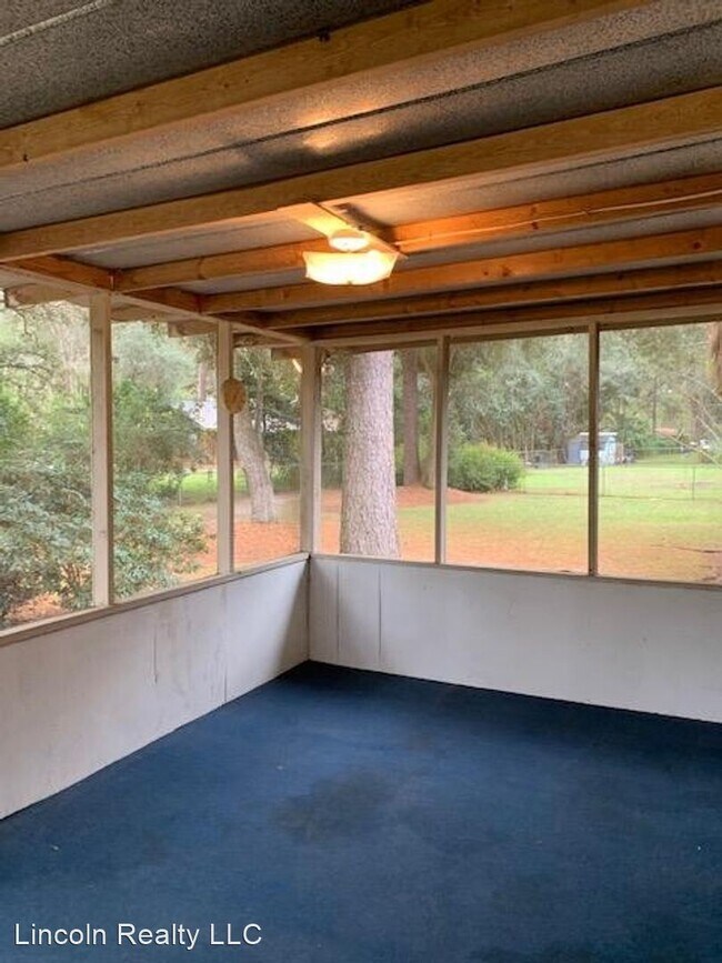 Building Photo - 3 br, 2 bath House - 4013 Danube Circle