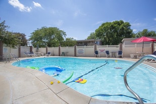 Building Photo - Countyshire Apartments
