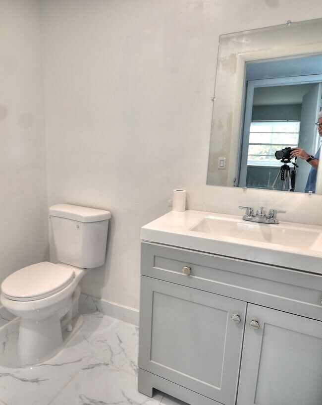 Building Photo - 137 Normandy Ln