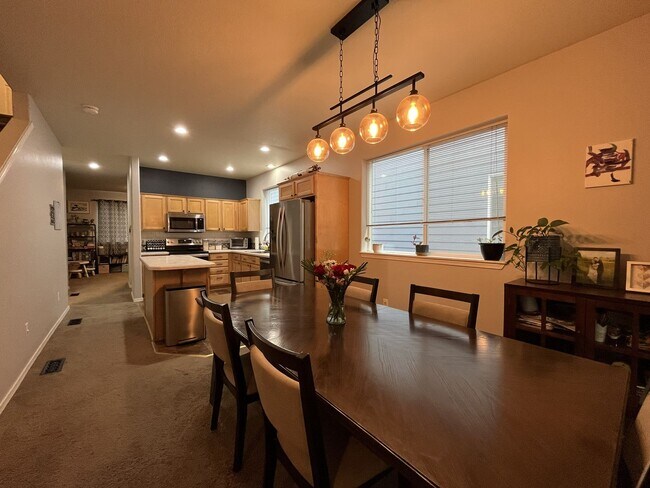 Building Photo - Modern 2 Bedroom + Bonus Room Townhome Near Nike with Dual En Suites, Balcony & Attached Garage