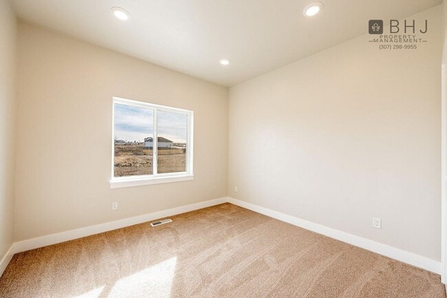 Building Photo - BRAND NEW 2 bed/  2 bath twin home with Ga...