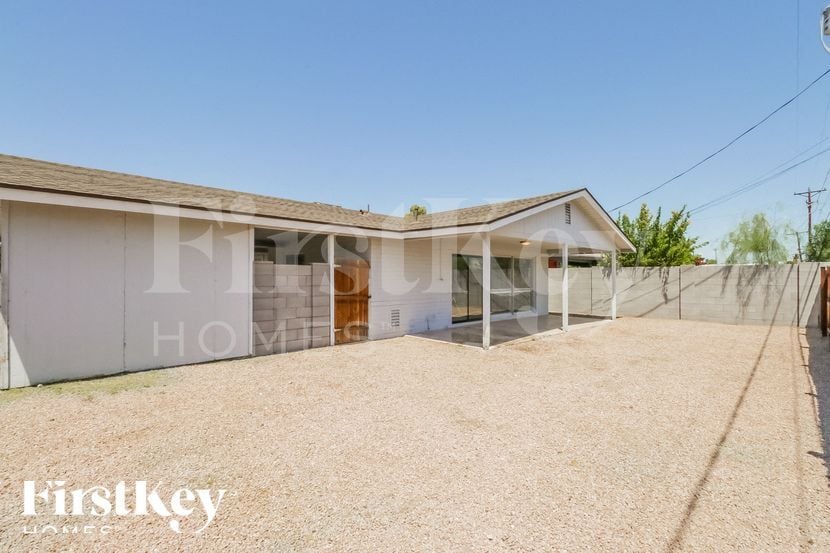 Building Photo - 2801 N 68th St