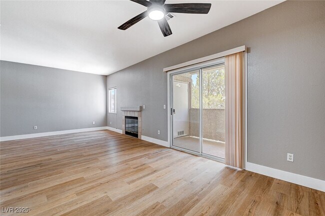 Building Photo - 855 N Stephanie St