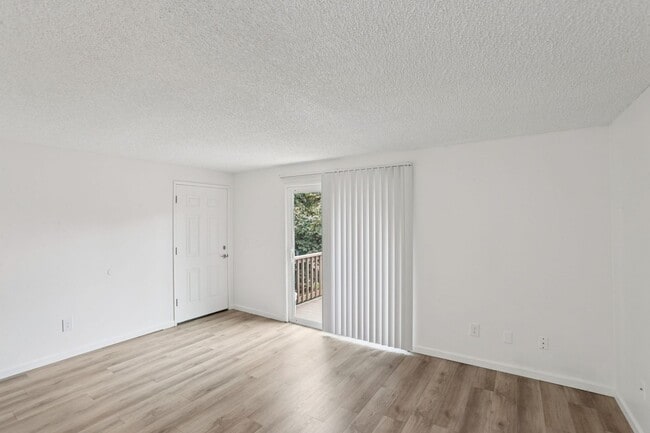 Interior Photo - Images Garden View Apartments