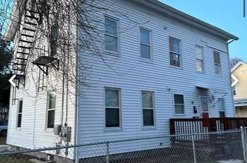 Building Photo - 67 Hope St