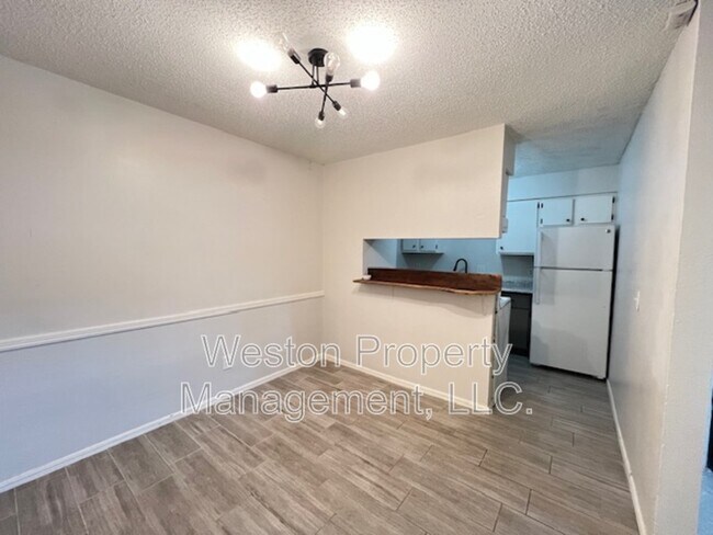 Building Photo - 6032 Northwest Expy