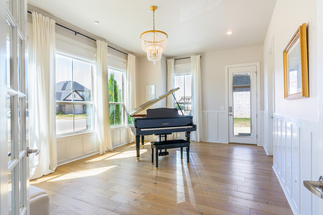Building Photo - 5611 S 58th St