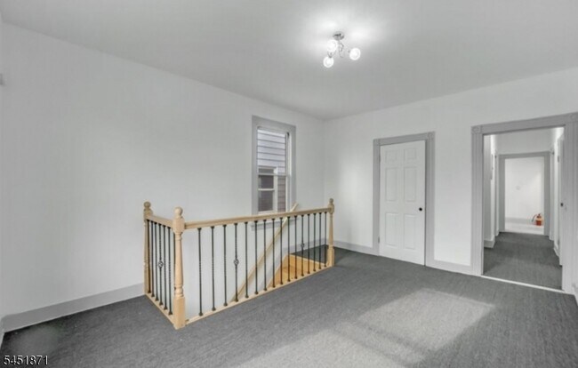 Building Photo - 227 Snyder St