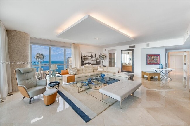 Building Photo - 1331 Brickell Bay Dr