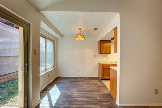 Building Photo - 6406 Springfield Dr