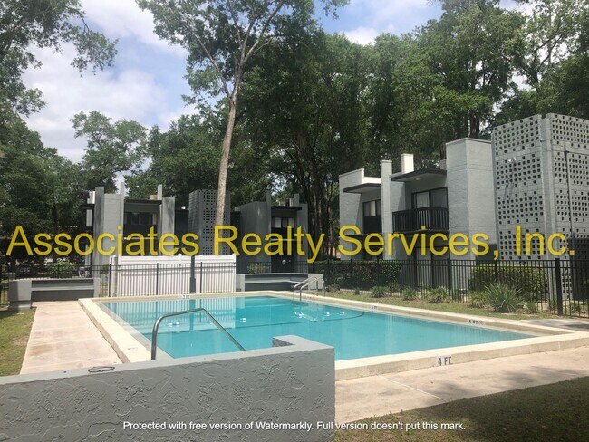 Building Photo - Cute 2Bed/2Bath in Concordia!