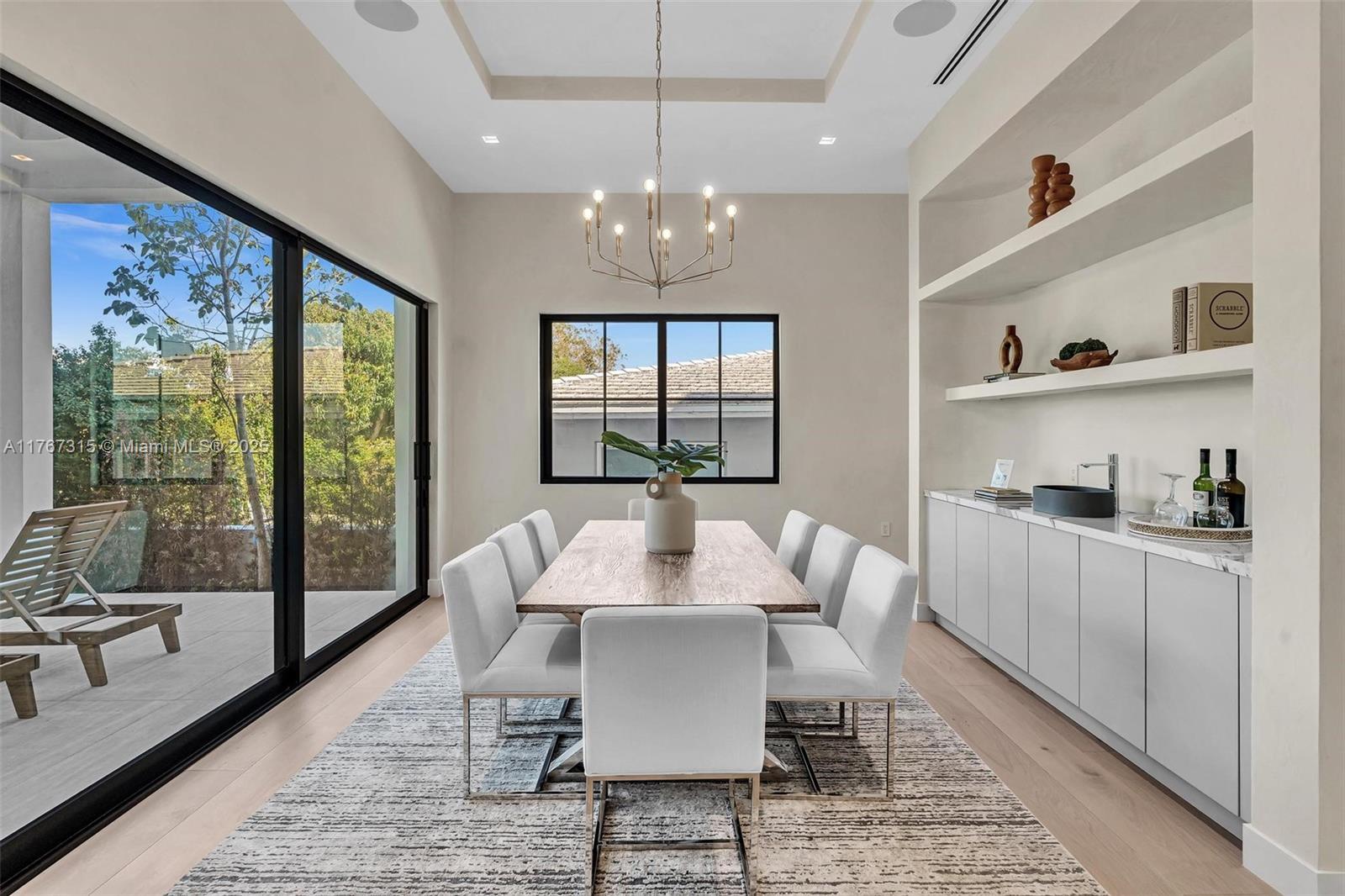 Building Photo - 9264 Dickens Ave