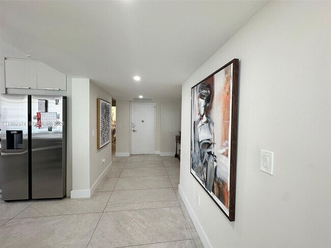 Building Photo - 2751 S Ocean Dr