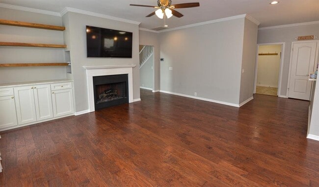 Building Photo - 8517 Sweet Cherry Dr