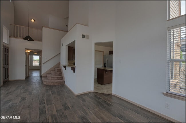 Building Photo - 894 Melville Ln