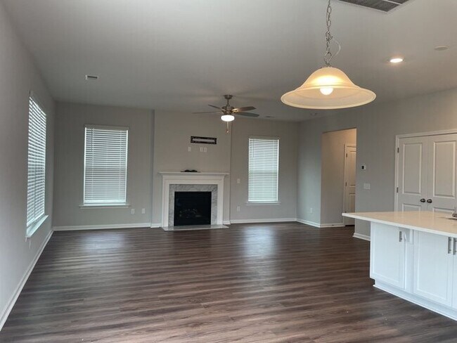 Building Photo - 2903 Siebold Dr