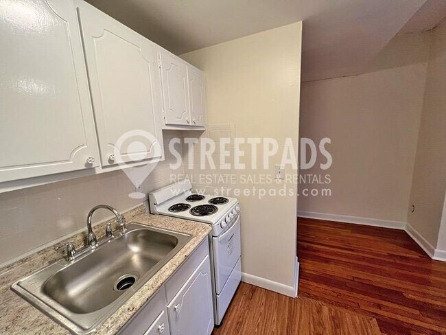 Building Photo - 1 bedroom in Boston MA 02134