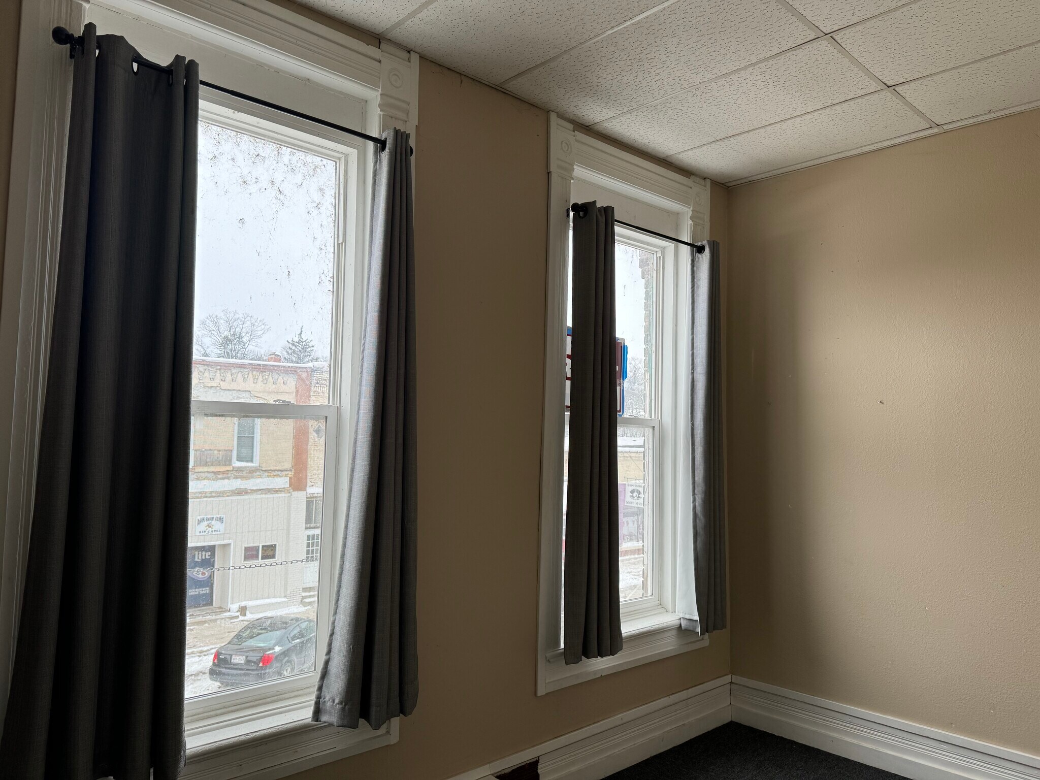 Building Photo - 104 N Water St