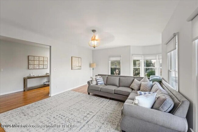 Building Photo - 303 NJ-35