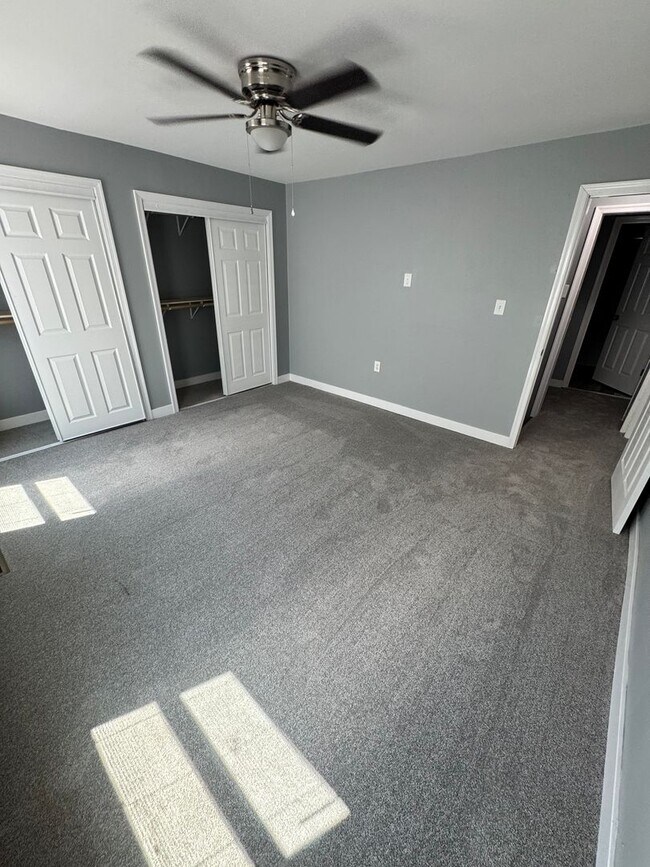 Building Photo - Roomy 3 bed 2 bath in Church Hill, yard, porch, laundry, all electric, central hvac!