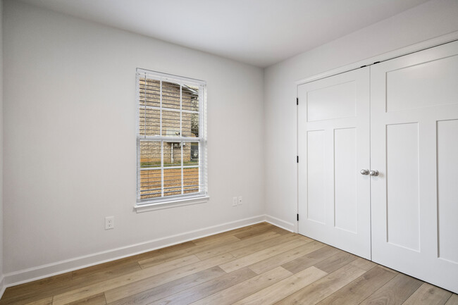 Guest Bedroom #2 - 7227 Howard Bennett Way