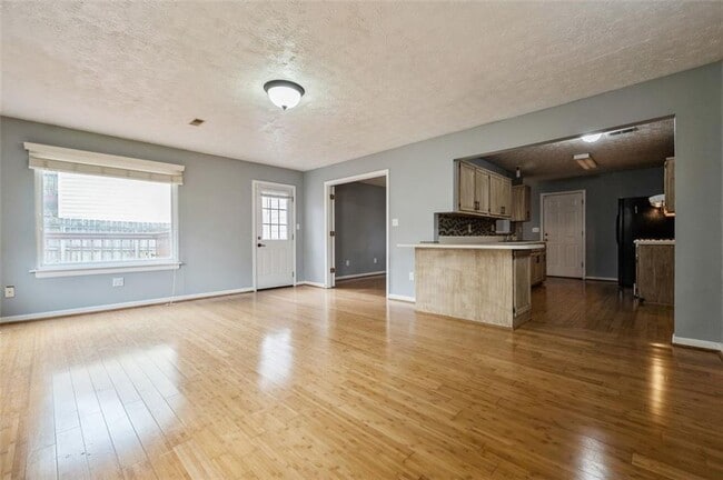 Building Photo - 3635 Darwin Pl
