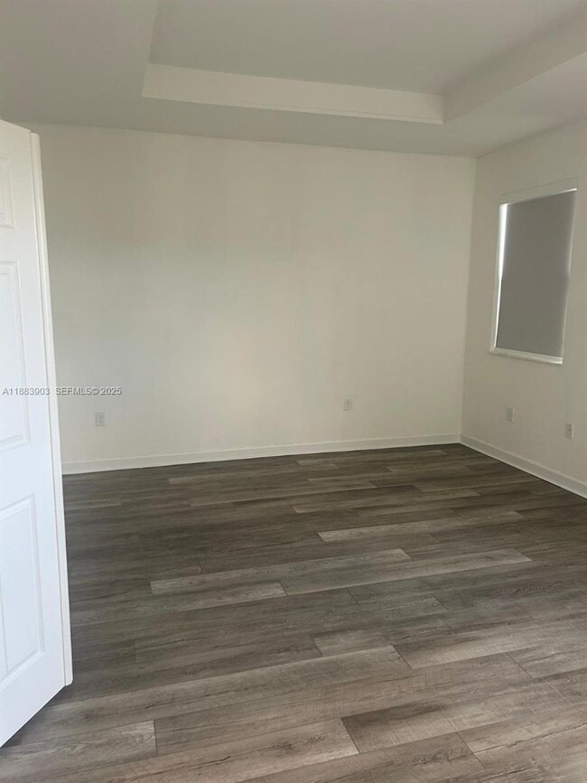 Building Photo - 20828 NE 2nd Ct