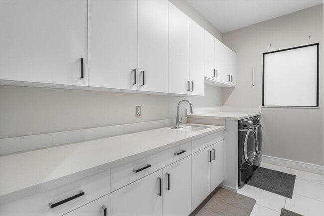 Building Photo - 17317 Santaluce Mnr