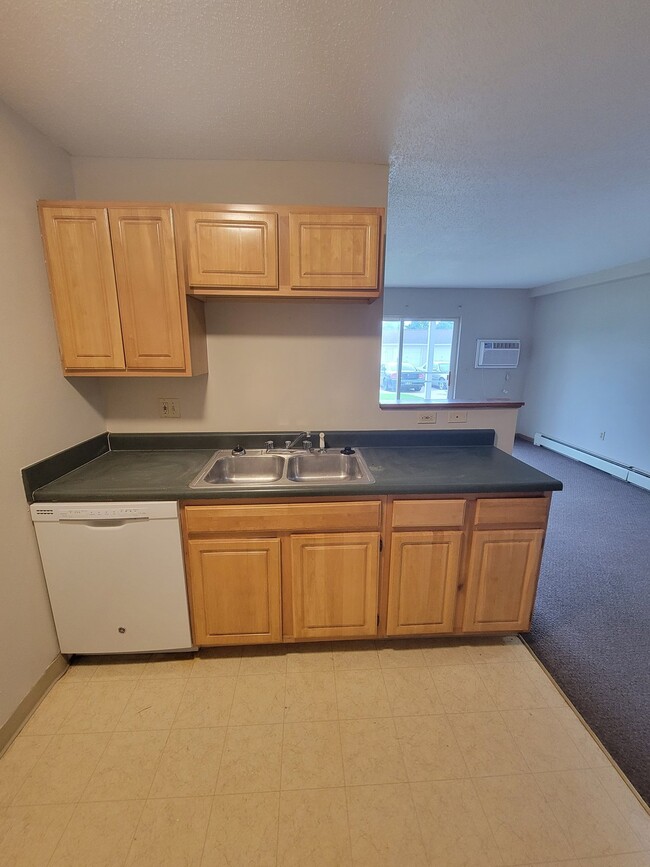 Building Photo - ** WINTER MOVE IN SPECIAL ** 1 Bedroom | 1...