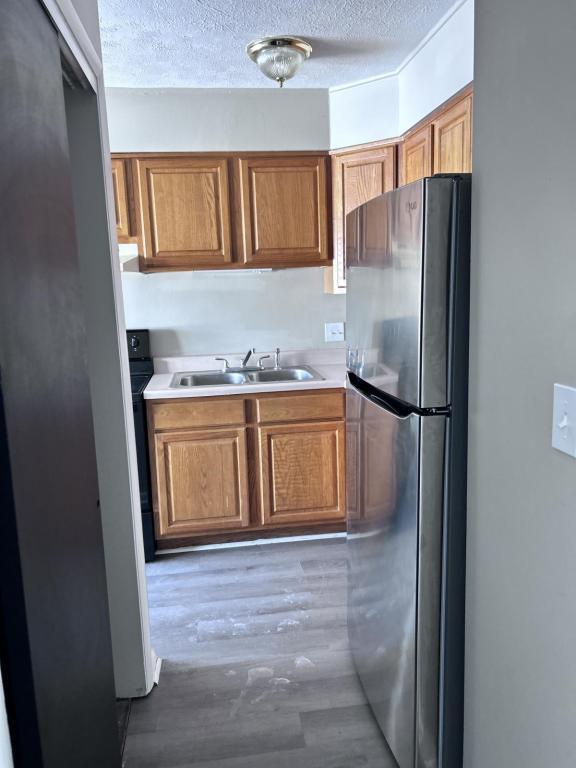 Building Photo - 911 W McKay Rd