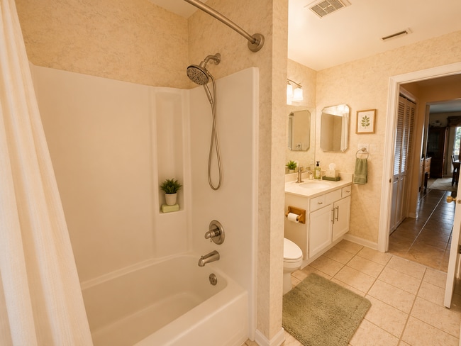 Building Photo - 2717 Seashore Cove