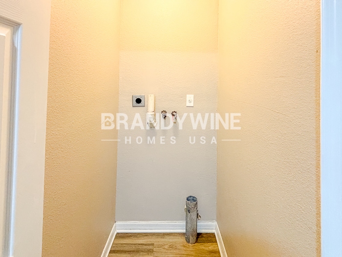 Building Photo - 2911 6th Ave S