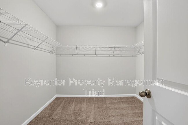 Building Photo - 5109 Black Frst Dr